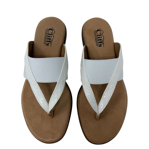 Cliffs by White Mountain Bumble Women's size 7 Thong Sandals White slip on NWT - Picture 7 of 8